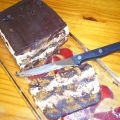 Arretjescake met pure chocolade en cacaopoeder