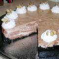 Marmer cheesecake met amandelen en chocolade