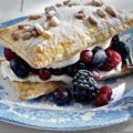 Tompoezen met zomerfruit