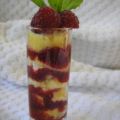 Tiramisu met rode vruchten