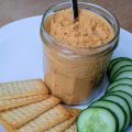 Hummus met zongedroogde tomaatjes