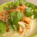 Pasta met een pesto-roomsausje en gerookte zalm