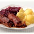 Vleesrolletjes met jachtsaus en rodekool