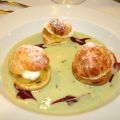 Soesjes gevuld met chantilly en gekonfijte[...]
