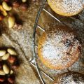 Muffins met gekaramelliseerde noten