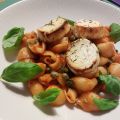 Pasta met paprikasaus en geitenkaas