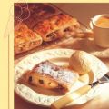 Koud ijs met warme apfelstrudel