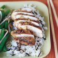 Kip Teriyaki met wilde rijst en oosterse salade.
