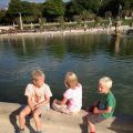 Aan de zijlijn: grappig meisje
