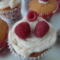 (Cup)cakes met witte chocola en frambozen