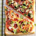 Pizza met broccoli en courgette