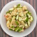 Pittige ananas-komkommersalade