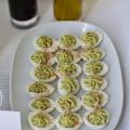 Deviled eggs met avocado