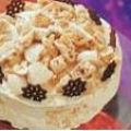 Meringue-ijstaart met mangosalsa