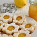 Paaskoekjes met lemon curd