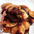 Poffertjes met dadelsaus