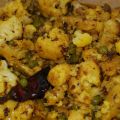 curry van bloemkool en doperwten - sooki gobi