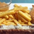Patat met een frikadel speciaal en een kipknots!