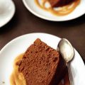 Gestoomde kaneelpudding met karamelsaus