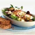 Gemengde salade met witte kaas, olijven en[...]