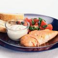 Gegrilde zalm met driepepersaus