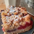 Koek met zomerfruit en kokos