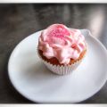 Cupcakes gevuld met banketbakkersroom en een[...]