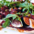 Luxe: Pizza met Serranoham, vijgen, mozzarella,[...]