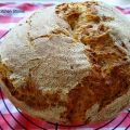 Volkoren desembrood met gerstemeel en bakken op[...]
