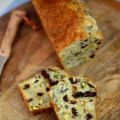 Hartige cake met kaas en olijven