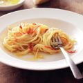 Spaghetti all'aglio, olio e peperoncino