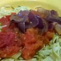 Gebakken tomaat met tagliatelle en olijvensaus