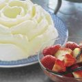 Vanillepudding met gemarineerde aardbeien