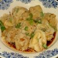 SICHUANESE WONTONS IN CHILIOLIESAUS