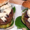 Broodjes hamburger met gorgonzola, gegrilde[...]