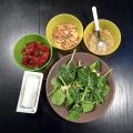 Maaltijdsalade van bladspinazie, geitenkaas,[...]