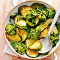 Roerbakspinazie met courgette