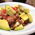 Rode quinoa en avocado salade