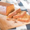 Volkoren speltcake met appel en rozijnen