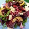 Gegrilde rode bietensalade met citroen en feta[...]