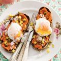 Toast met filet americain en gepocheerd ei