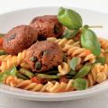Tivallballetjes met kappertjes en pasta