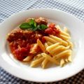 Pasta met lamsgehaktballetjes in tomatensaus