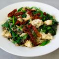 Easy wok: spinazie, kipfilet en zilvervliesrijst