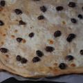Hugh’s pizza met witte bonenpuree en mozzarella