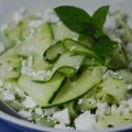 Courgettesalade met knoflook, munt en feta