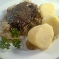 Langzaam gegaarde wilde ganzenborstfilet op een[...]