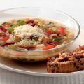 Macaronisoep met tomatenciabatta