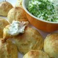 Gougères met bieslookroomkaas