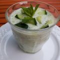 Komkommersmoothie met yoghurt, munt en[...]